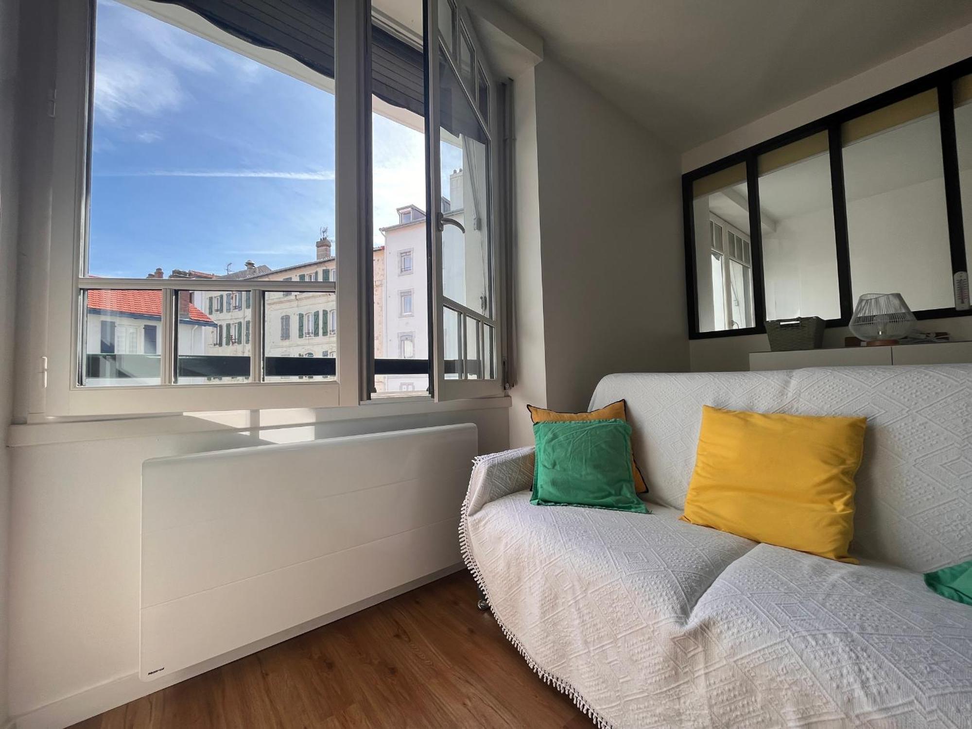 Appartement Lumineux 1 Chambre Au Coeur De Saint-Jean-De-Luz, Proche Plage Et Halles - Fr-1-239-890 Экстерьер фото