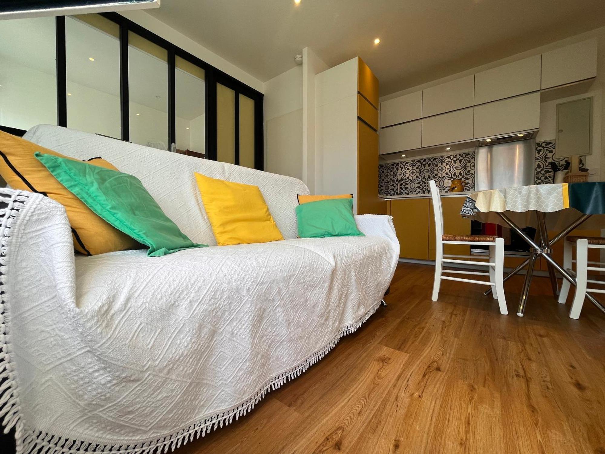 Appartement Lumineux 1 Chambre Au Coeur De Saint-Jean-De-Luz, Proche Plage Et Halles - Fr-1-239-890 Экстерьер фото